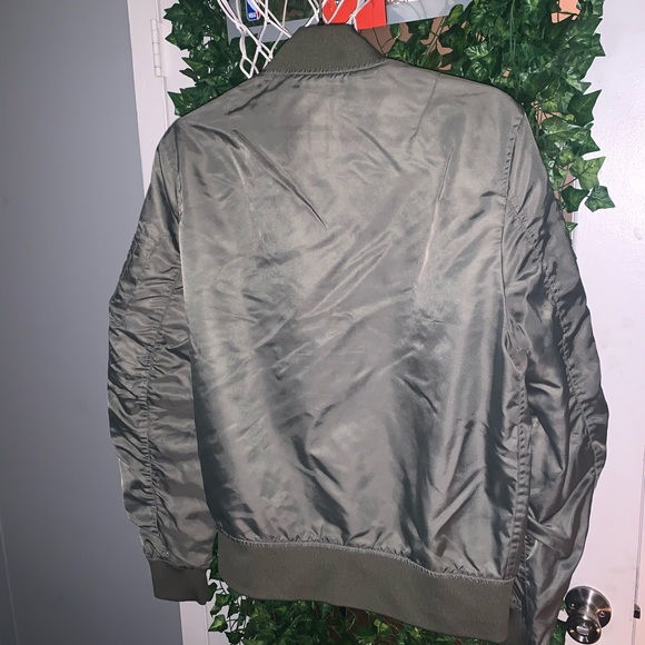 Great condition Vigoss Bomber jacket size S - Picture 3 of 7